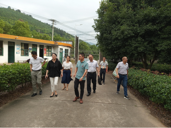 三明市沙县区人民政府副区长郭贤辉到高砂中学调研