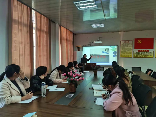 沙县区青纸小学举办班主任金点子分享会